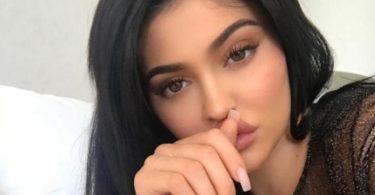 6 DIY Kylie Jenner Costume Ideas That Are Perfect If You're Too Lazy To Go Shopping