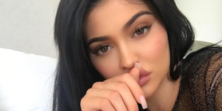 6 DIY Kylie Jenner Costume Ideas That Are Perfect If You're Too Lazy To Go Shopping